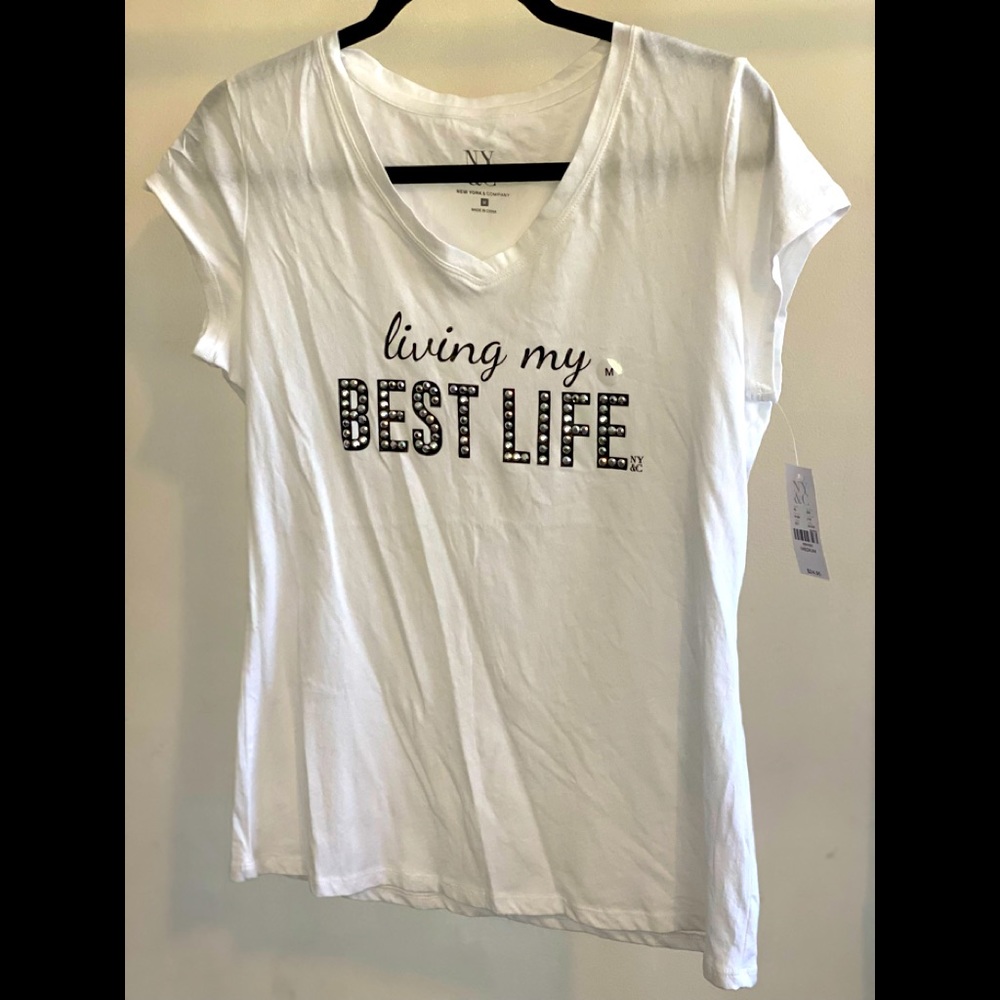 White tee